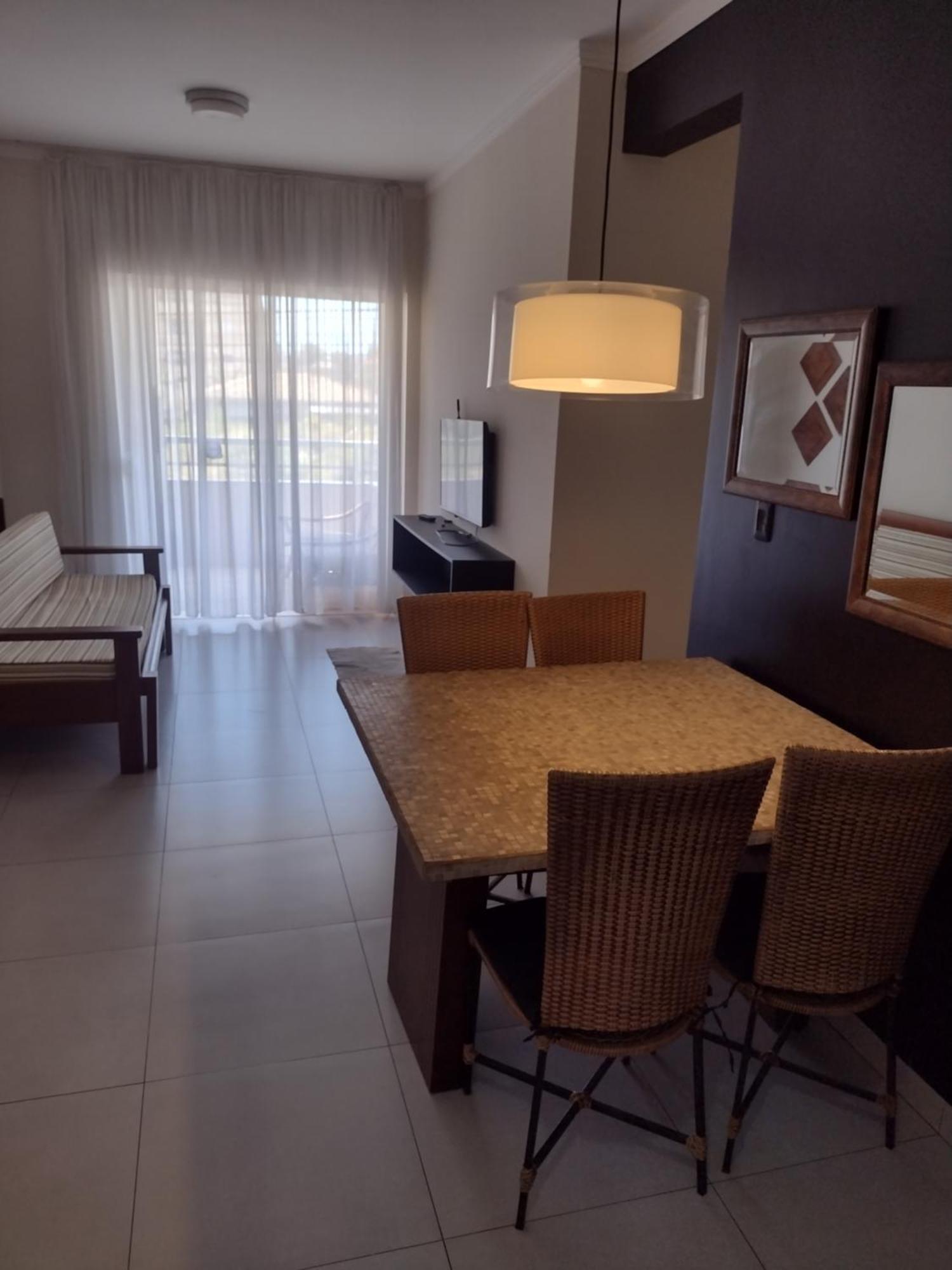 Ingleses, Ate 4 Pessoas Apartamento *